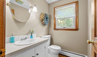 140 Long Hwy, Little Compton, RI 02837