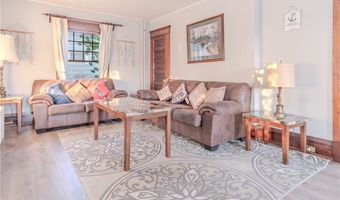 17 Crossmon St, Alexandria Bay, NY 13607