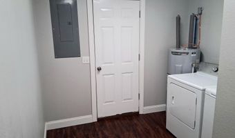 129 W Cline St, Aurora, MO 65605