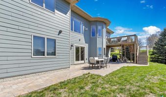 8409 Sunset Cir, Brandon, SD 57005