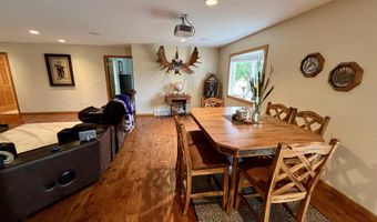 1726 Arthurs Ct, Aberdeen, SD 57401