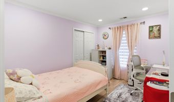 19 W Dolphin Cir W, Bayville, NJ 08721