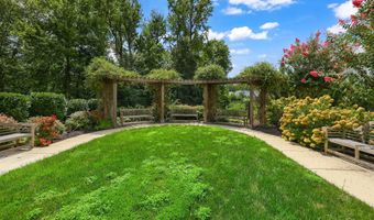 6101 FAIRVIEW FARM Dr 408, Alexandria, VA 22315