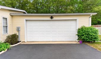 114 E HOLLY Dr, Lincoln, DE 19960