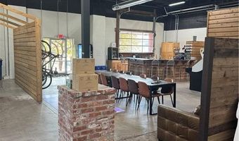406 SE 5th St, Bentonville, AR 72712