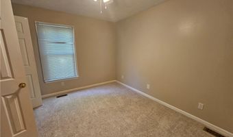 704 Midmar St, Aberdeen, NC 28315