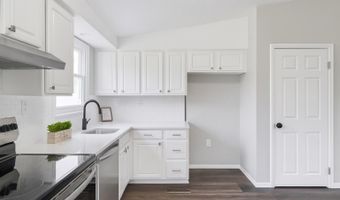 1698 DOUGLAS Dr, Carlisle, PA 17013