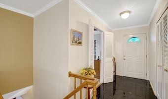 8422 GEORGIAN Way, Annandale, VA 22003