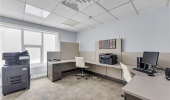 797 E Market St 221, Akron, OH 44305