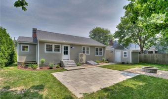 3 Tyler Point Rd, Barrington, RI 02806