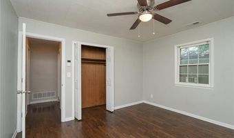 914 Jersey St, Baldwin City, KS 66006