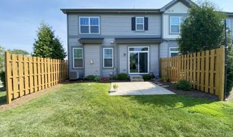 3221 N Heritage Ln, Arlington Heights, IL 60004