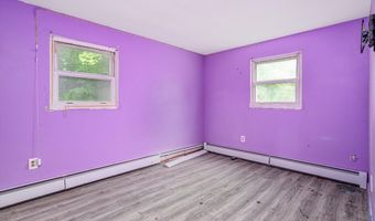 61 Barry Rd, Worcester, MA 01609