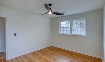 811 SUNSET Ter, Dover, DE 19904