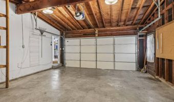 318 Algonquin Dr, Ballwin, MO 63011