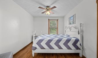 406 234TH St, Aledo, IL 61231