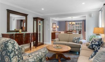 91 Woodridge Dr, North Kingstown, RI 02874
