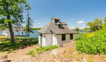 3 Manhattan, Alexandria Bay, NY 13607