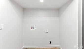 6 Spanish Moss Ct, Savannah, GA 31419