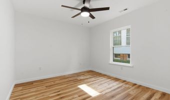 309 W Locust St, Aurora, MO 65605