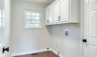172 Log Hill Ln, Ballwin, MO 63011