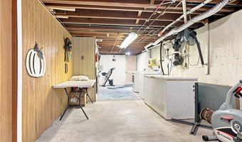121 COLUMBIA Ave, Coventry, RI 02816