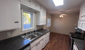 1539 Royal Rd, Aberdeen, SD 57401