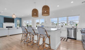 33 Amherst Dr, Bayville, NJ 08721