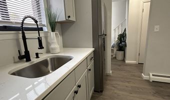 111 Sutton Pl 111, Bloomfield, CT 06002