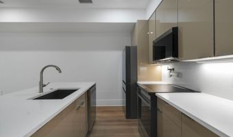 2524 41ST St NW 2, Washington, DC 20007