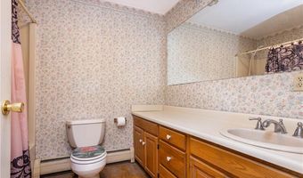 246 Long Hwy, Little Compton, RI 02837