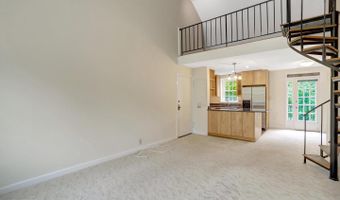 3062 S BUCHANAN St #C2, Arlington, VA 22206
