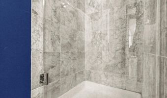2360 S ARLINGTON RIDGE Rd, Arlington, VA 22202