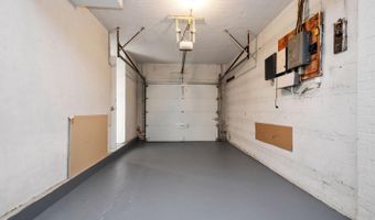 6011 ROOSEVELT St, Bethesda, MD 20817