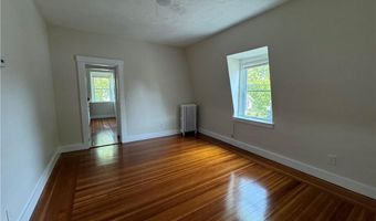 26 Ayrault St 3, Newport, RI 02840