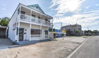 51 Market St A, Apalachicola, FL 32320