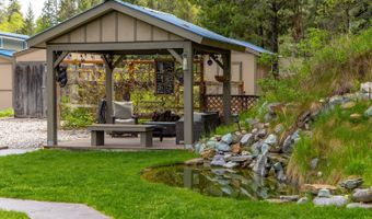 580 Hollow Ln, Bigfork, MT 59911