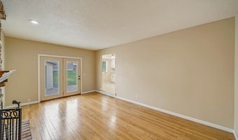 210 11th Ave SW, Altoona, IA 50009