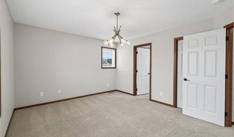 15533 Eagle Shore Dr 806, Apple Valley, MN 55124