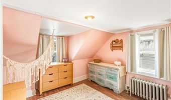 38 Bridgton Rd, Cranston, RI 02910