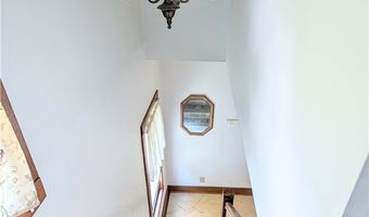 131 Grove Dr, Ashtabula, OH 44004