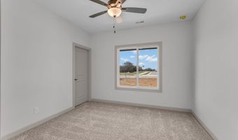 318 Rockers Dr, Baldwin City, KS 66006