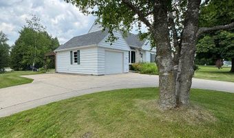 305 Lakeview Dr, Algoma, WI 54201