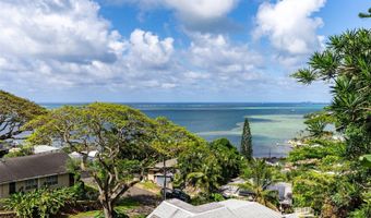 47-348 Mawaena St, Kaneohe, HI 96744
