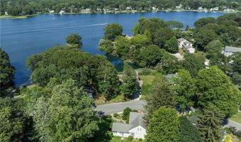 75 Markwood Dr, Barrington, RI 02806