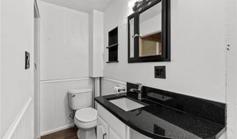 43 Pearl St, Lincoln, RI 02838
