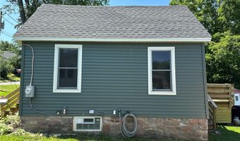 35 Bolton Ave, Alexandria Bay, NY 13607