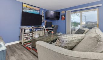 2415 N Kennicott Dr 1D, Arlington Heights, IL 60004