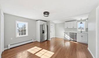 11 Boylston St, Acushnet, MA 02743