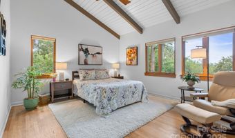 13 Kent Pl, Asheville, NC 28804